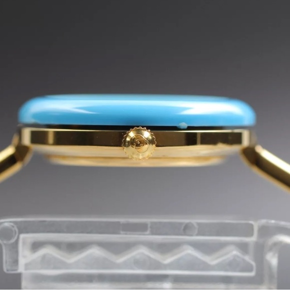 GUCCI Iconic Statement Watch SO fUN!! - Picture 7 of 8